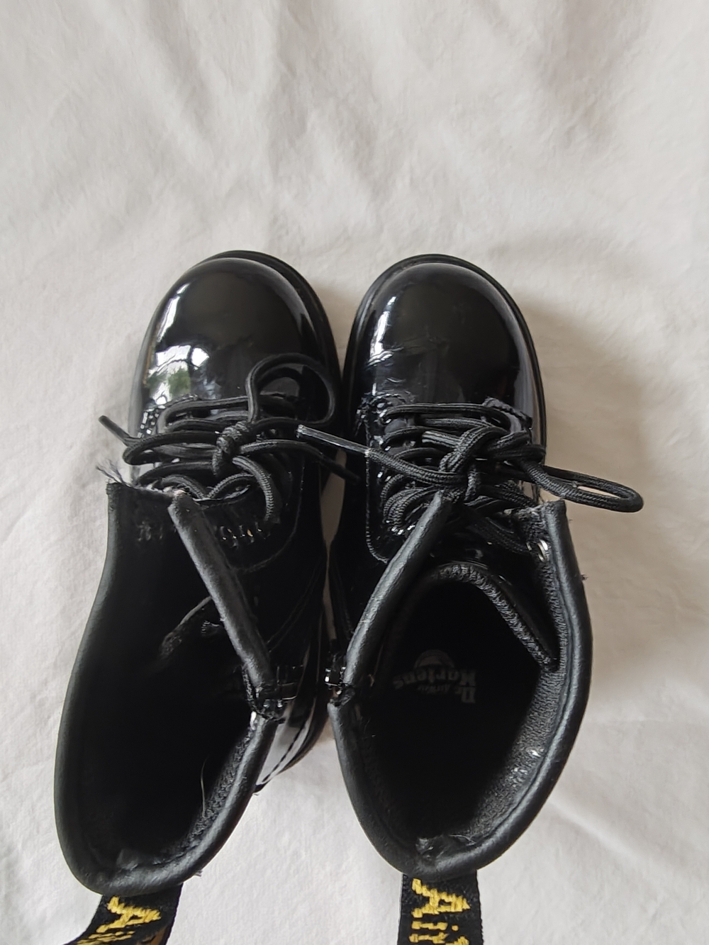 Dr. Martens Kids Black Patent Leather Lace-Up Boots Size 10 - Picture 8 of 8